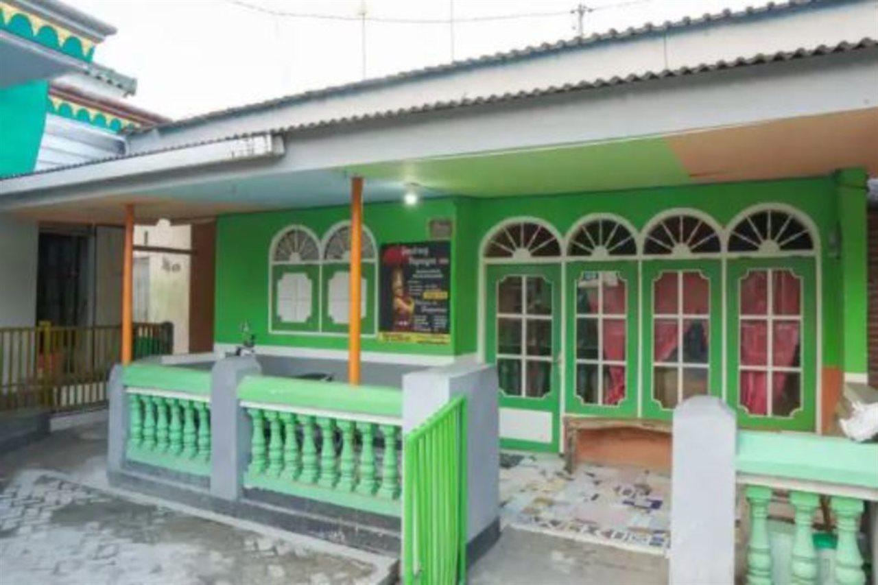Gandrung Payungan Family Inn Banyuwangi  Exterior foto