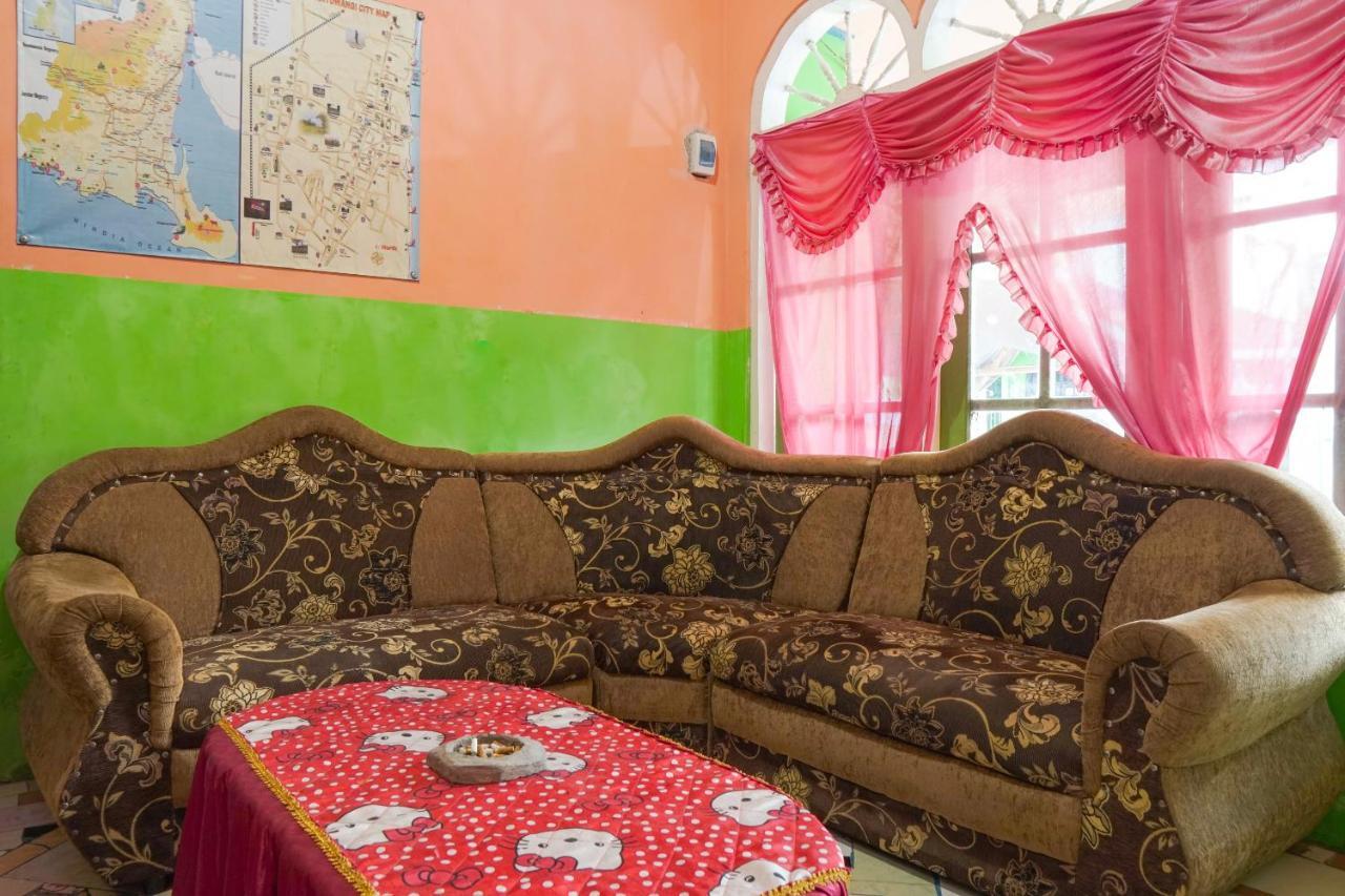 Gandrung Payungan Family Inn Banyuwangi  Exterior foto